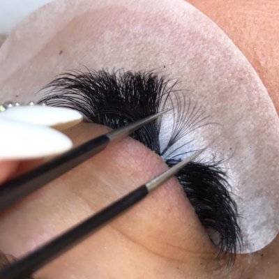 Silk eyelashes